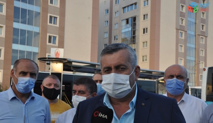 İstanbul Özel Halk Otobüsleri Odası Başkanı Ovacık:  Normal zamanda 2 buçuk milyon İstanbulluya hizmet ederken, Pandemi  nedeniyle günlük 900 bin kişi taşıyoruz