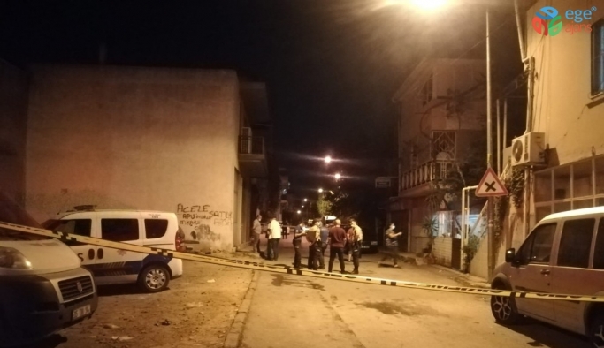 İzmir’de bıçaklı kavga: 1’ağır 2 yaralı