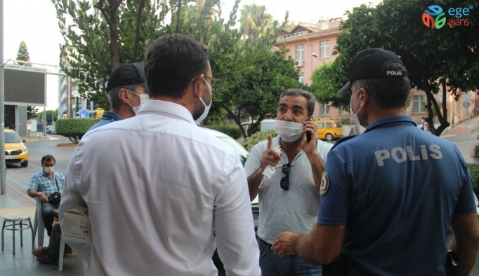 Tüm ısrarlara rağmen maske takmamakta direnince 900 TL ceza kesildi