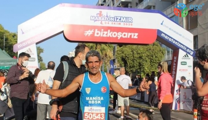 Madalya avcısı Ahmet Bayram ’Maraton İzmir’de de ipi göğüsledi