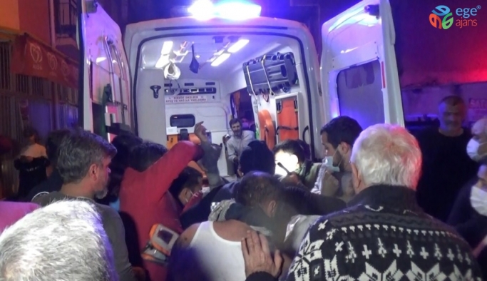İzmir’de yangın: 1’i ağır 2 yaralı