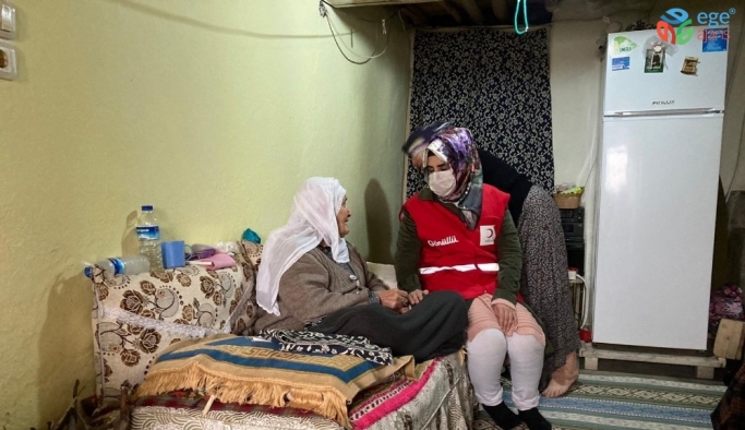 Türk Kızılayından engelli, yaşlı ve hastalara ziyaret