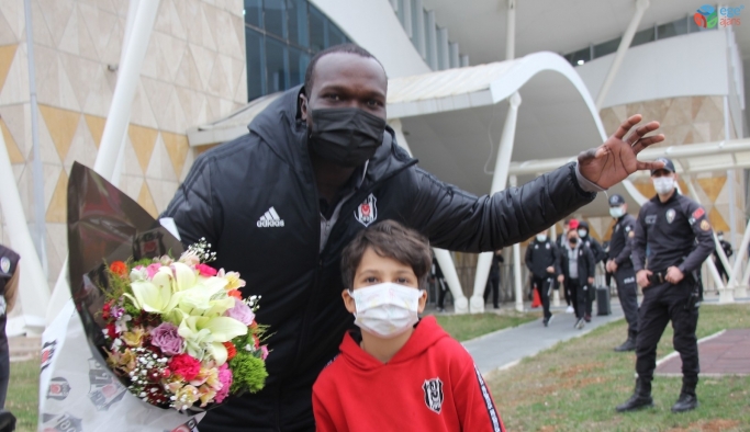 Lider Beşiktaş kafilesi Sivas’a geldi