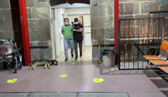 İzmir’de FETÖ’nün Gaybubet Evlerine operasyon: 35 gözaltı