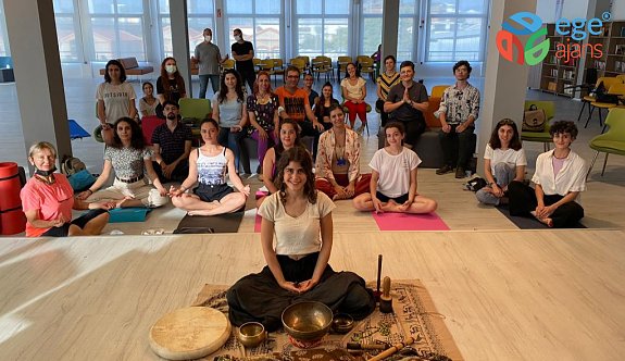 İzmir'de Dünya Yoga Günü'ne İlgi Büyük