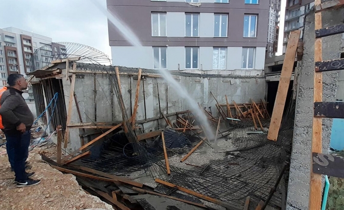 Beton dökülen inşaat platformu çöktü: 1 yaralı
