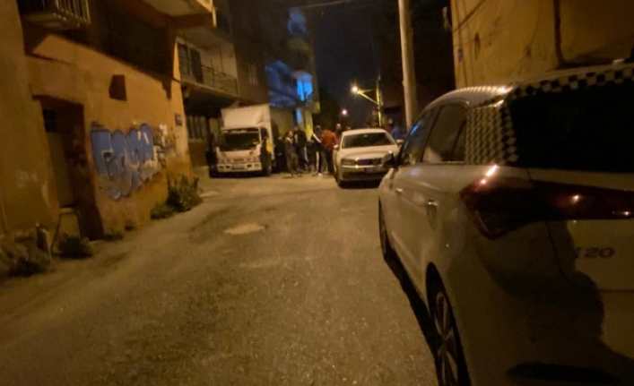 İzmir'de kavgayı ayırmak isterken tüfekle vurulan kişi öldü
