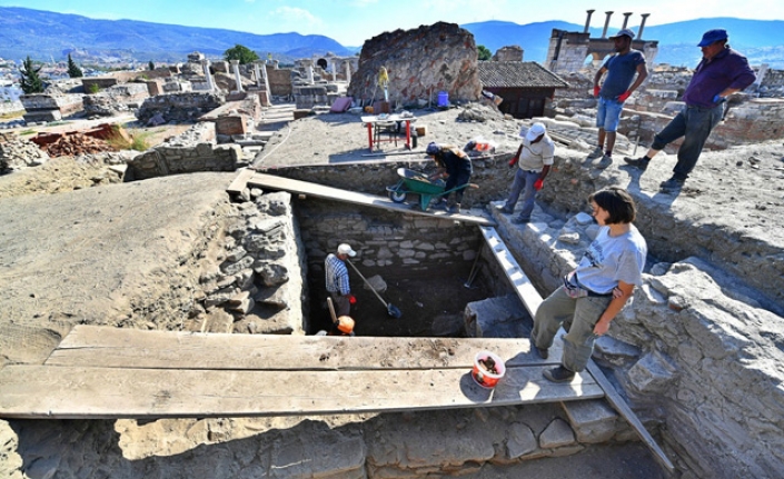 Türkiye'de bir ilk: İzmir’deki arkeolojik kazıda kuruldu!