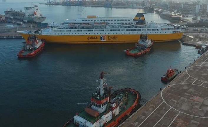 25 yıllık aranın ardından Libya'dan gelen ilk yolcu gemisi İzmir'e ulaştı