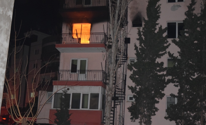 İzmir’de TÜGVA'ya ait binada yangın
