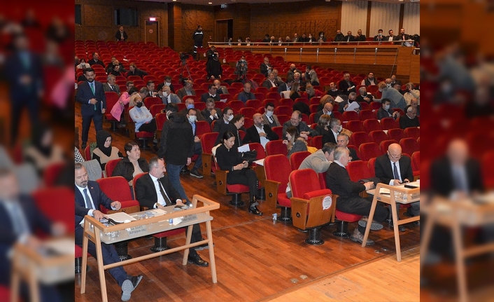 Mahkemenin ‘Buca Metrosu kararı’ mecliste AK Parti ve CHP’yi karşı karşıya getirdi