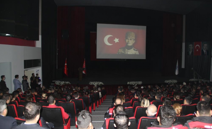 İzmir'de 'Polis Cemil Efendi' belgeseli gösterimi yapıldı