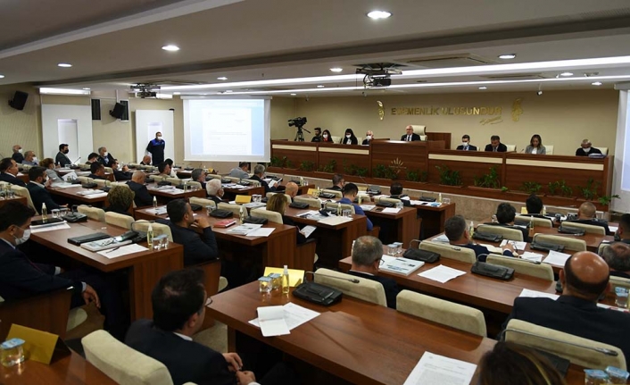Karabağlar Meclisi'nde encümen ve komisyon üyeleri seçildi