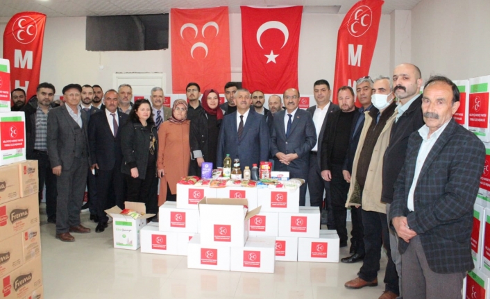 MHP İzmir 30 ilçe teşkilatıyla birlikte katıldı