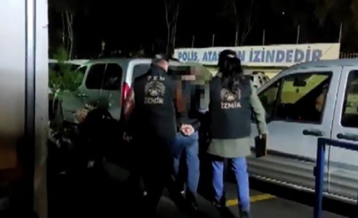 İzmir merkezli FETÖ operasyonunda 24 tutuklama