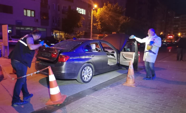 İzmir’de silahı çatışma: 1’i polis 2 yaralı