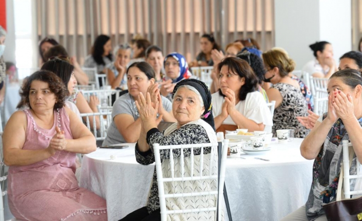 CHP İl Başkanı Yücel ve milletvekilleri ev kadınlarıyla buluştu; Kim ne mesaj verdi?