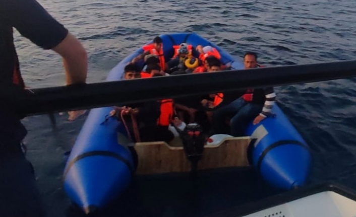 İzmir açıklarında 42 düzensiz göçmen kurtarıldı