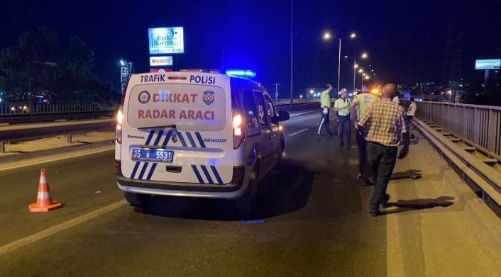 İzmir’de kamyona arkadan çarpan motosiklet sürücüsü öldü
