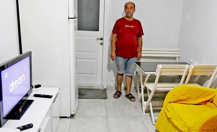 Böyle ev sahibi görülmedi: Kiracılarının yatılı misafiri oldu