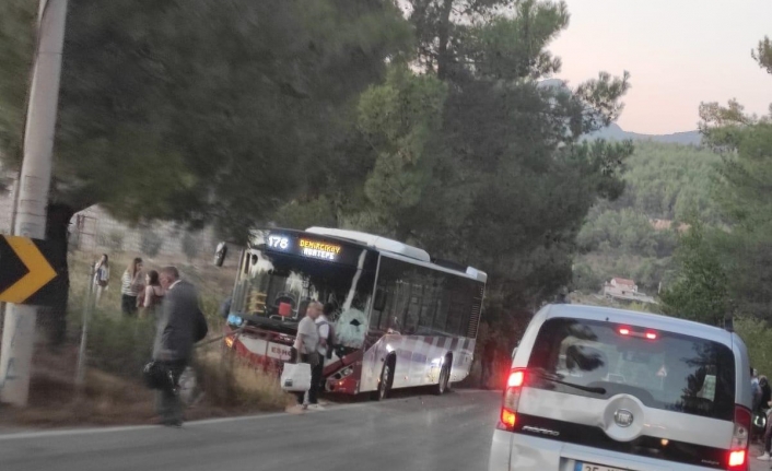 İzmir’de belediye otobüsü ile motosiklet çarpıştı: 1 ölü