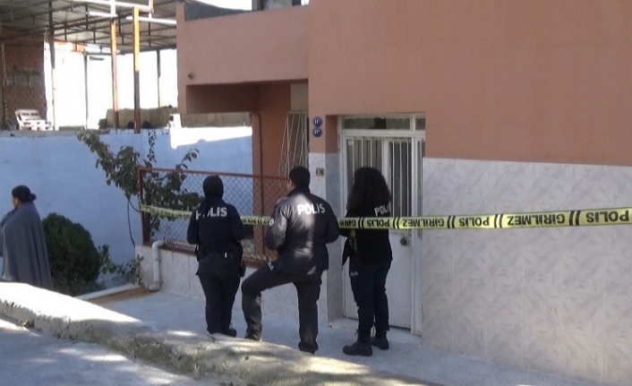 İzmir’de eşini bıçaklayarak öldüren zanlı tutuklandı