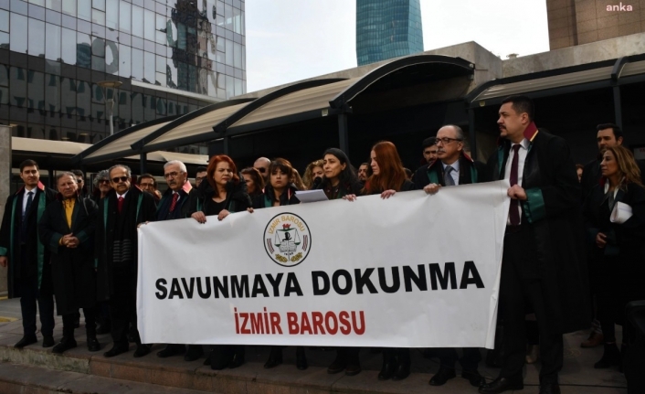 İzmir Barosu avukatlarından şiddete tepki!