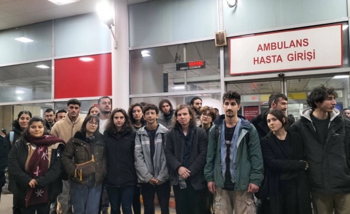 İzmir'de gözaltına alınan üniversite öğrencileri serbest bırakıldı