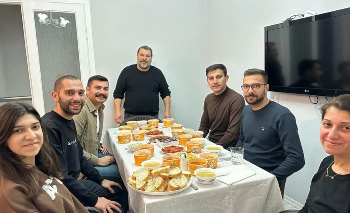 Gençosman Killik, İzmir’de depremzedelerle iftar yaptı
