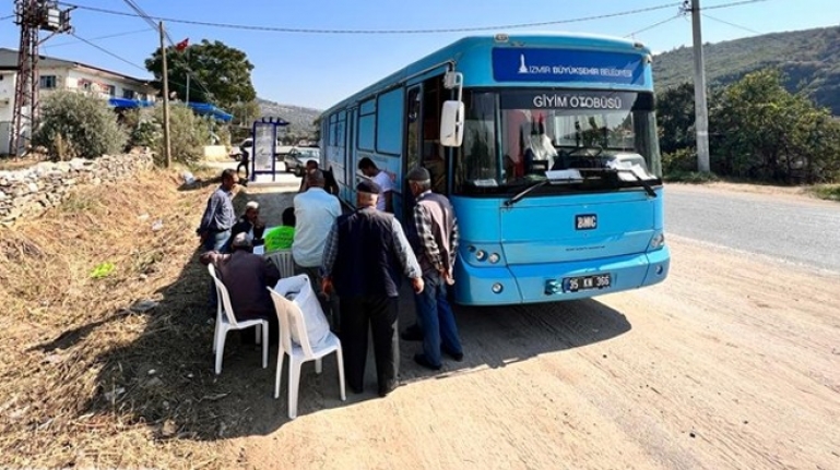 İyilik otobüsü İzmir yollarında