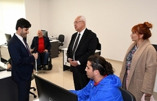 Karabağlar'da görme engelliler için bilgisayar kursu