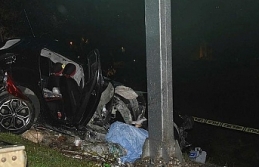İzmir'de feci kaza: Hurdaya dönen aracın sürücüsü...