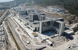 CHP'li Arslan’dan ‘Şehir Hastanesi’ tepkisi: İsraf ve şatafattan vazgeçin
