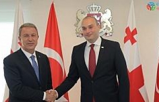 Bakan Akar, Gürcistan Başbakanı Bakhtadze ile bir...
