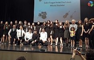 Şehit Turgut Solak Lisesinden müzik dinletisi