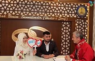 Başkan Tahmazoğlu, yeni çiftlere sürpriz