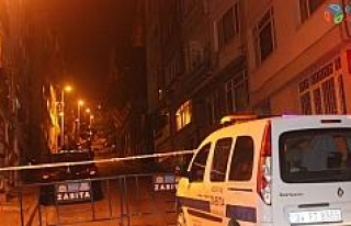Beşiktaş’ta metruk bir binanın çökme tehlikesi
