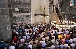 Diyarbakır’da Mursi için gıyabi cenaze namazı...