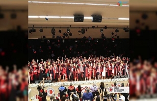 Doğuş Üniversitesi 2018-2019 mezunlarını verdi