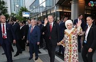 Erdoğan ve eşi Japonya’da Türk vatandaşlarını...