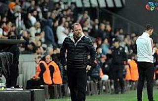 Evkur Yeni Malatyaspor yeni transferlerini kampa yetiştirmek...