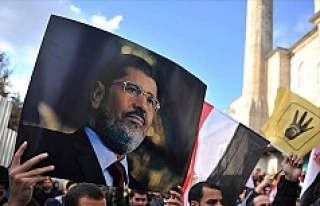 Mursi için gıyabi cenaze namazı kılındı