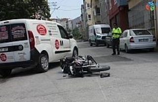 Ticari araçla motosiklet çarpıştı:1 yaralı