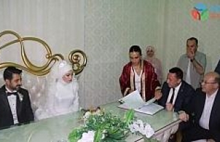 Başkan Beyoğlu nikah şahitliği yaptı
