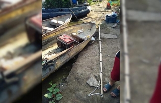 Jeneratörle balık avlayan 2 kişi yakalandı