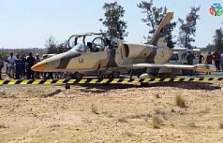 Libya savaş uçağı Tunus’a zorunlu iniş yaptı