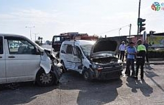 Tarsus’ta trafik kazasında: 2 yaralı