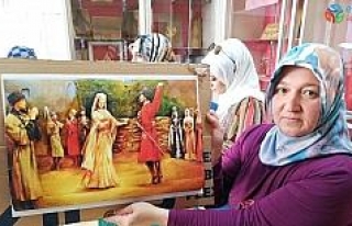 Ahlatlı kadınlardan sanat eseri tablolar