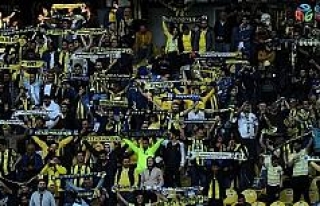 Fenerbahçe, evinde 72 gün sonra taraftarı ile buluşuyor