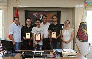 Gaziantep Kolej Vakfı YKS şampiyonu öğrencilerini...